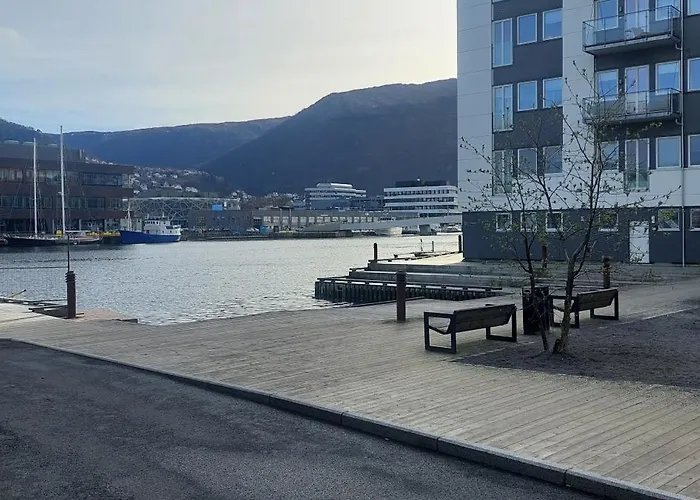 아파트 Bergen City Apartment