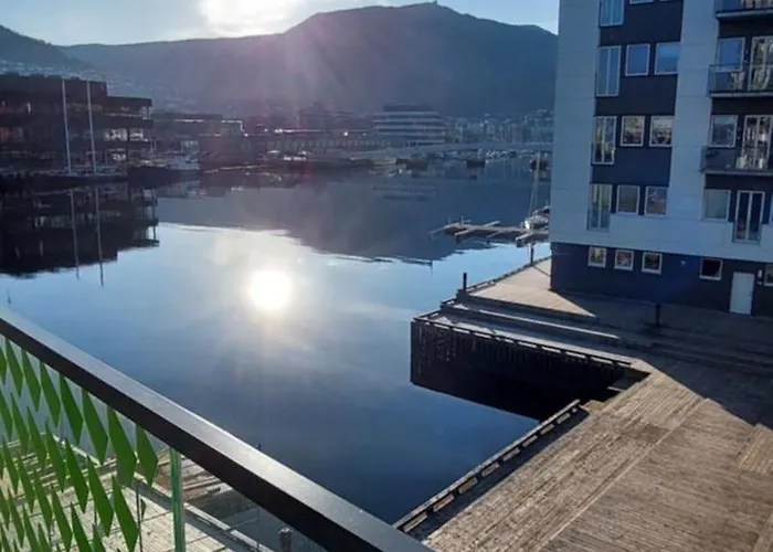 아파트 Bergen City Apartment *